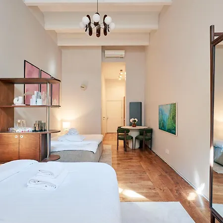 Maison Sixth June Párizs