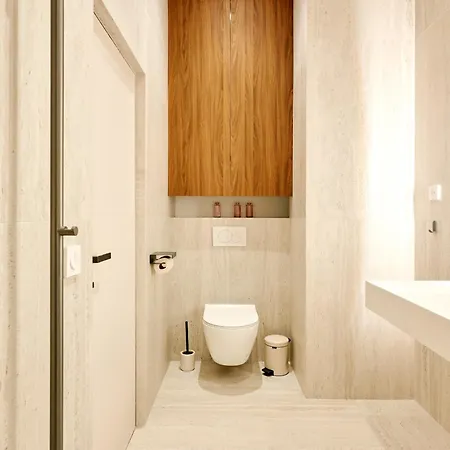 Apartman Maison Sixth June