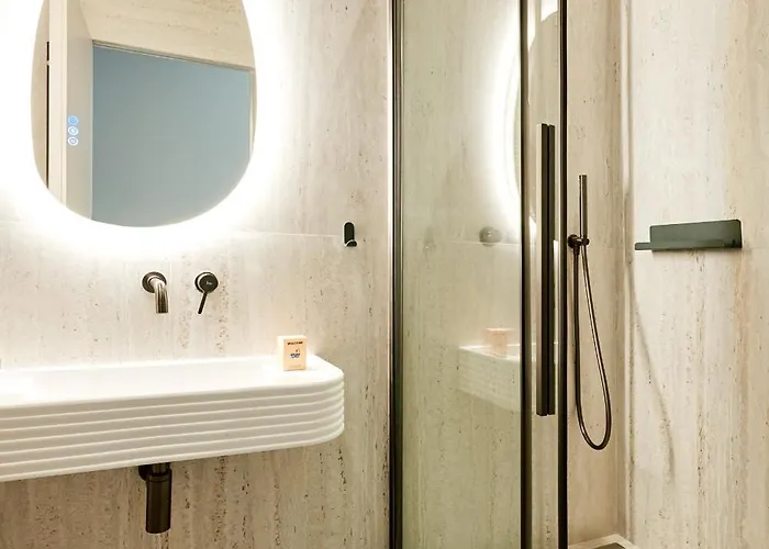 Maison Sixth June *