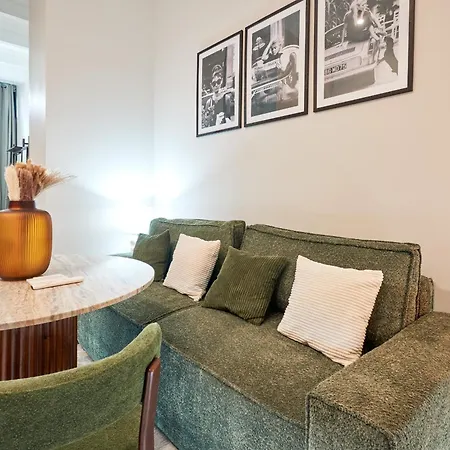 Maison Sixth June شقة باريس