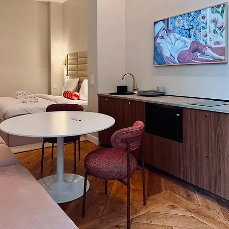 Maison Sixth June باريس