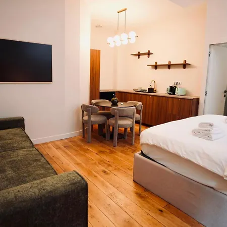 Maison Sixth June Apartman
