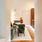 Maison Sixth June
